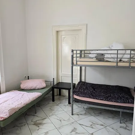 1 Montageunterkunft Und * Oberhausen (North Rhine-Westphalia)