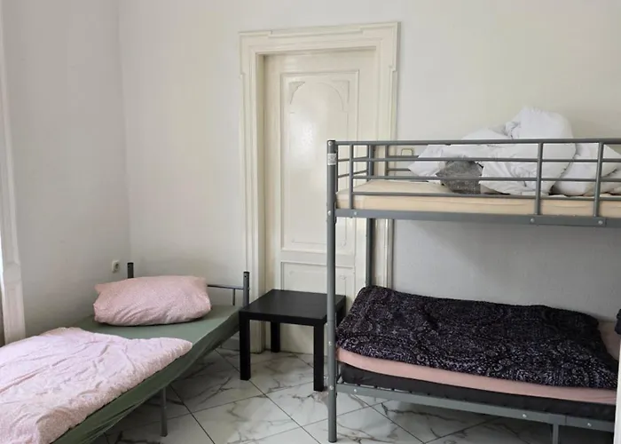 1 Montageunterkunft Und * Oberhausen (North Rhine-Westphalia)